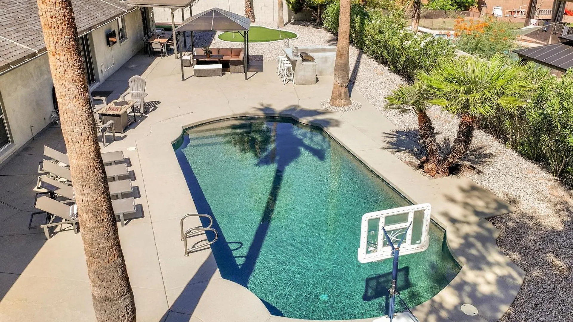 A. Pharoah Of North Scottsdale - Fun Amenities! contacts